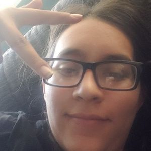 Meet your Posher, Raquel